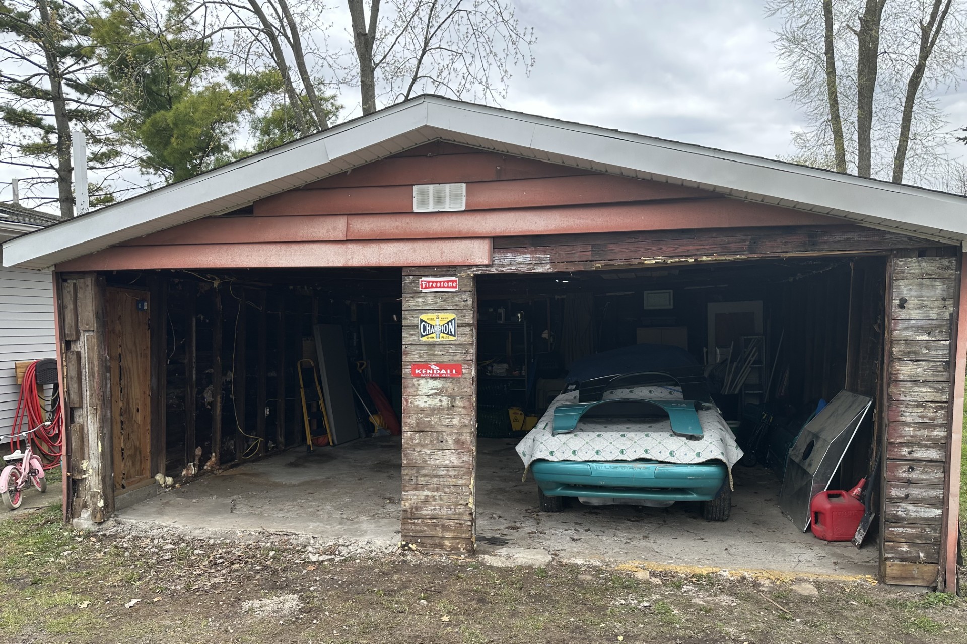 The Fox Den garage